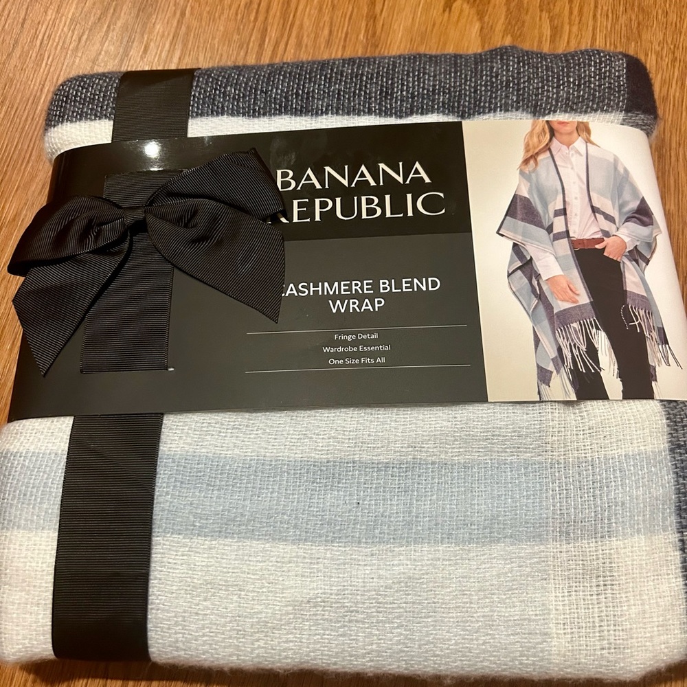 Banana Republic cashmere blend wrap shawl - Picture 3 of 6